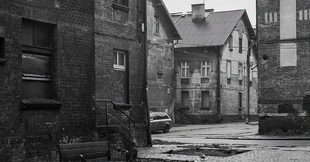 Marcin Kubiak - Przedmieścia Paryża - wystawa fotografii Galeria Służewski Dom Kultury Przy Kozach Warszawa