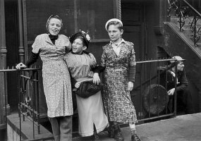 Helen Levitt (1913 - 2009)