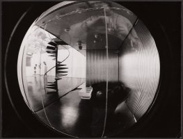 Jan Fleischmann, Makieta pawilonu _Studio - Laboratorium - Projekcja. Do prób na materiale fotograficznym barwnym odwracalnym_, 1971, © Piotr Fleischmann, FAF