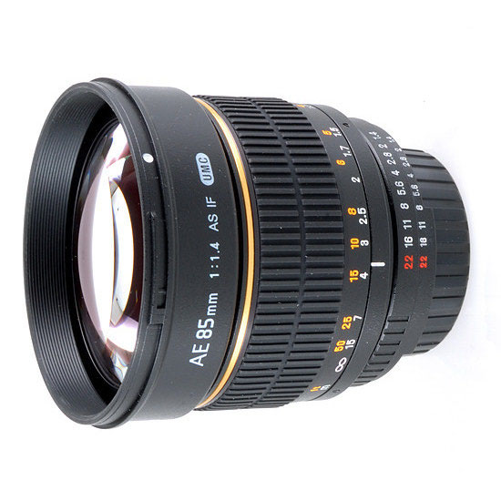 Samyang AE 85mm f/1.4 AS IF UMC