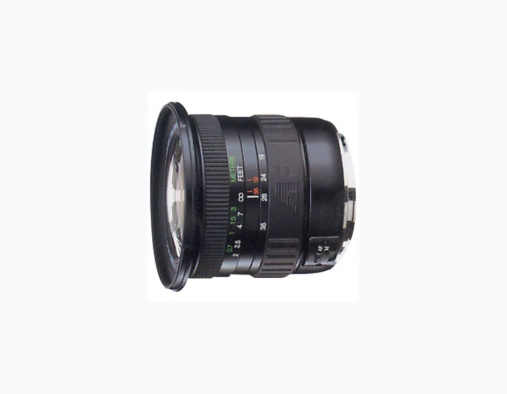 Cosina 19–35 mm f/3.5-4.5