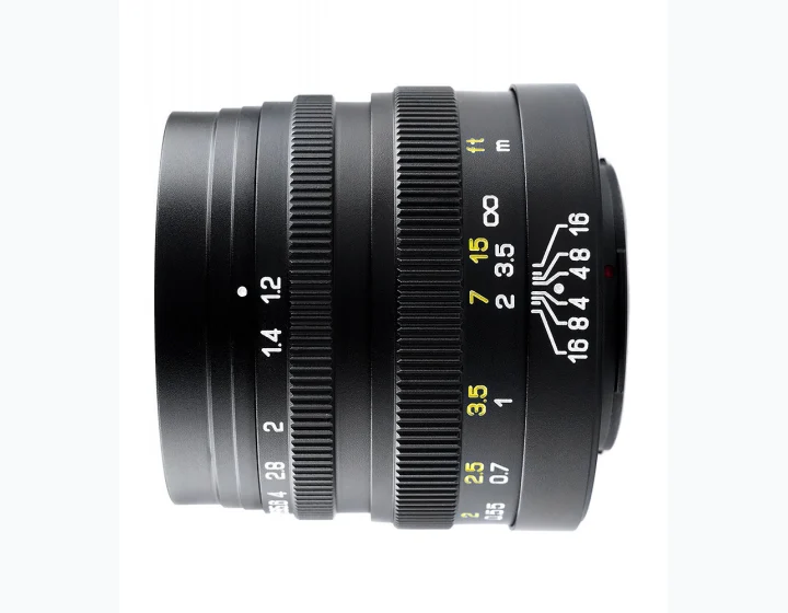 Mitakon 42.5 mm f/1.2