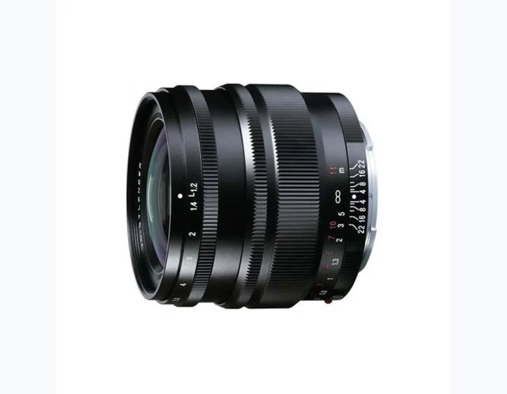 Voigtlander Nokton 50mm f/1.2 SE